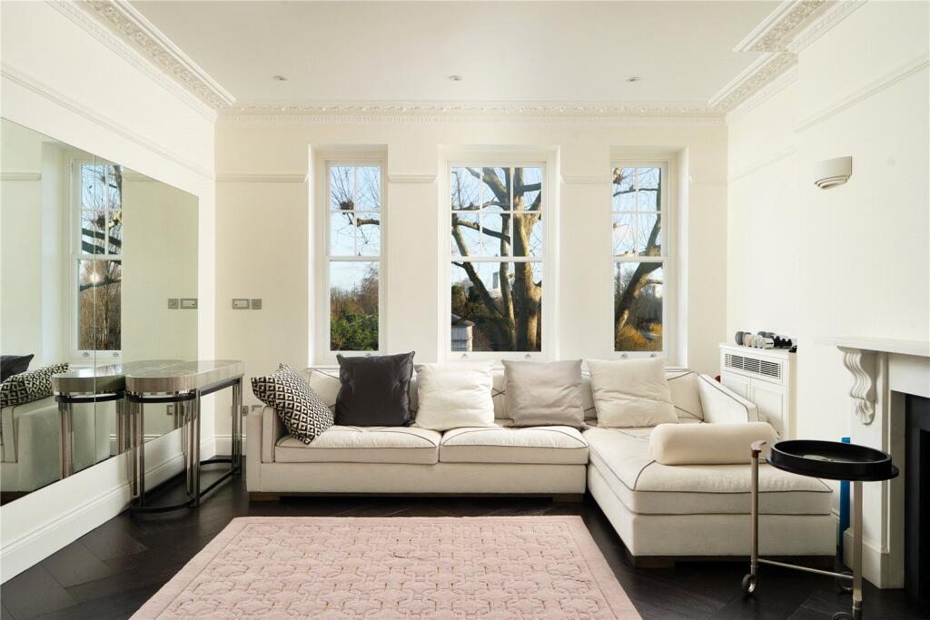 4 bedroom apartment for sale in North Gate, Prince Albert Road, St John's Wood, London, NW8